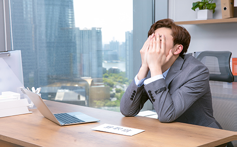 公司經(jīng)營(yíng)不下去了，到底零申報(bào)好？還是...